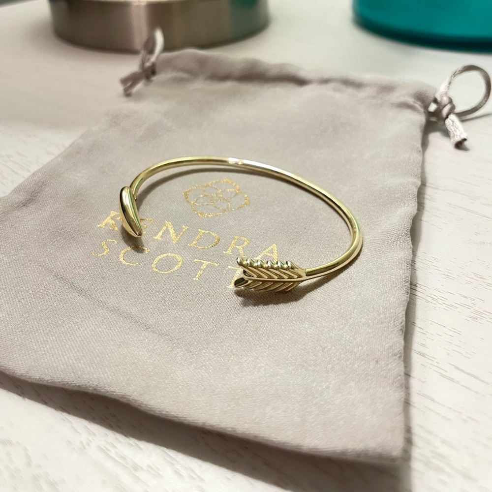 Kendra Scott cuff bracelet with heart and arrow
